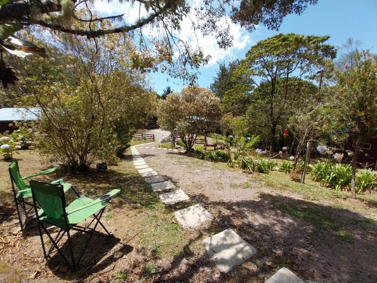Curuba Lodge *